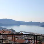 Lacivert Appartement *
