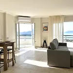 Lacivert Kaş